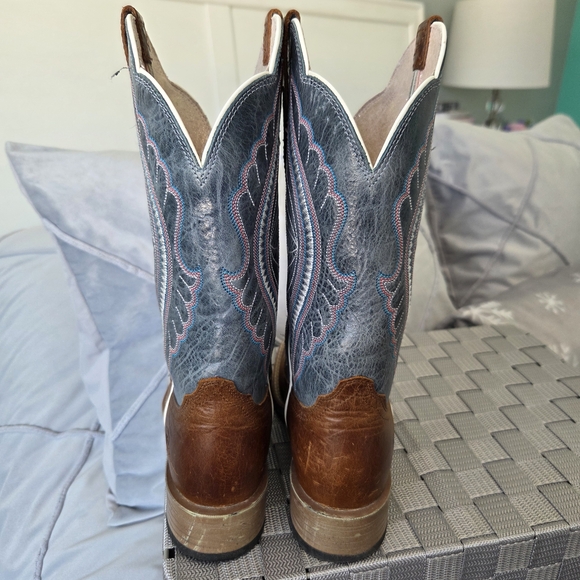 Ariat Womens Cowboy Boots - Picture 3 of 6